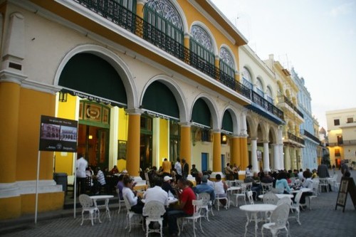 Restored old Havana.JPG © Ian & Andrea Treleaven